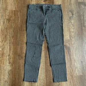 Old Navy Pixie Ankle pants